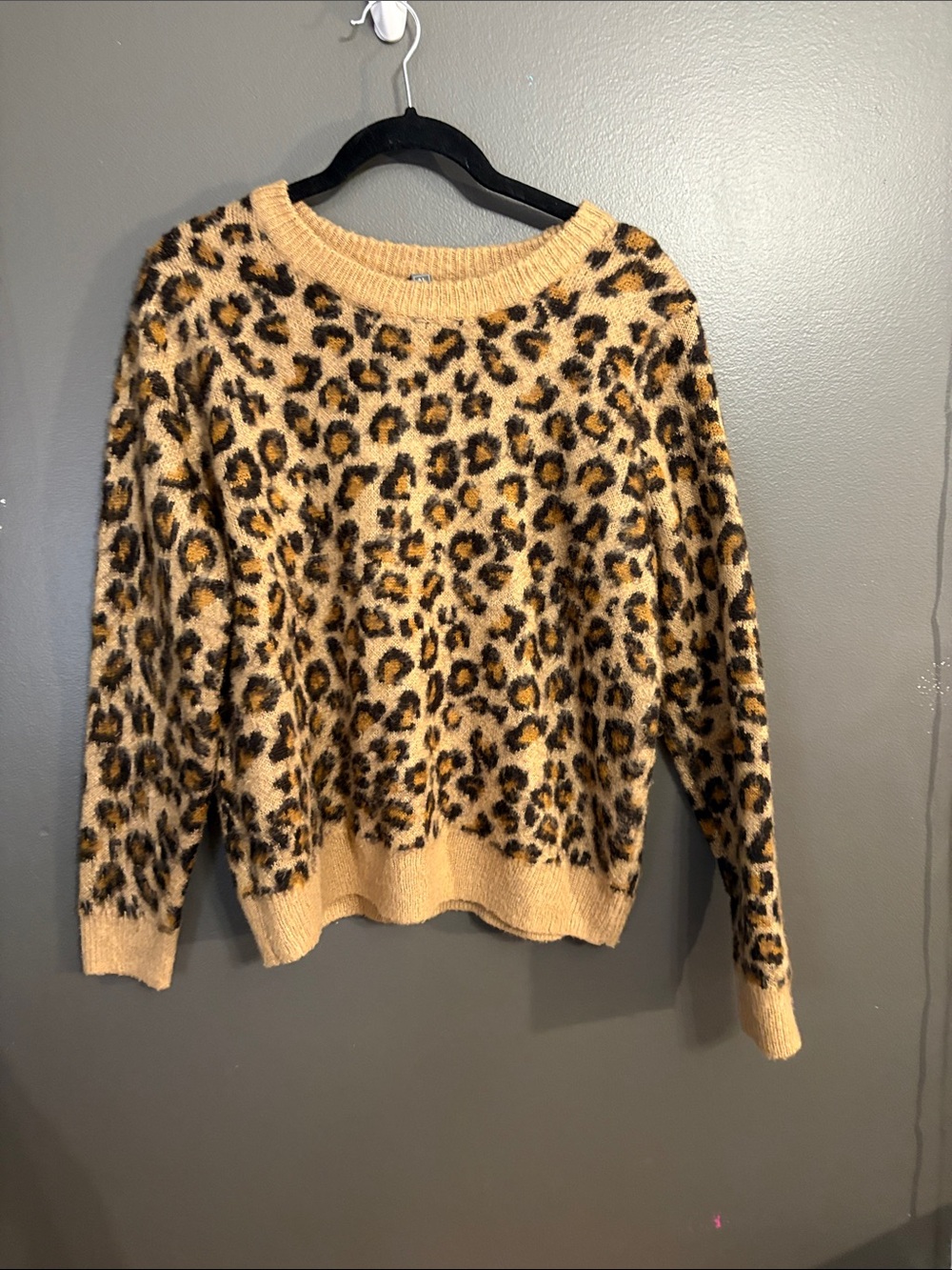 Alya Leopard Print Crewneck Sweater - Tan & Black